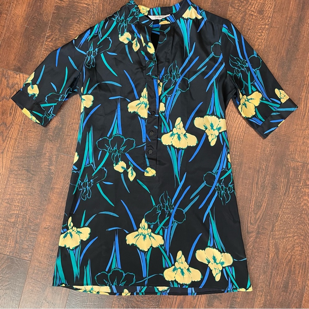 Tucker 100% Silk Floral Print Sheath Dress. Small.